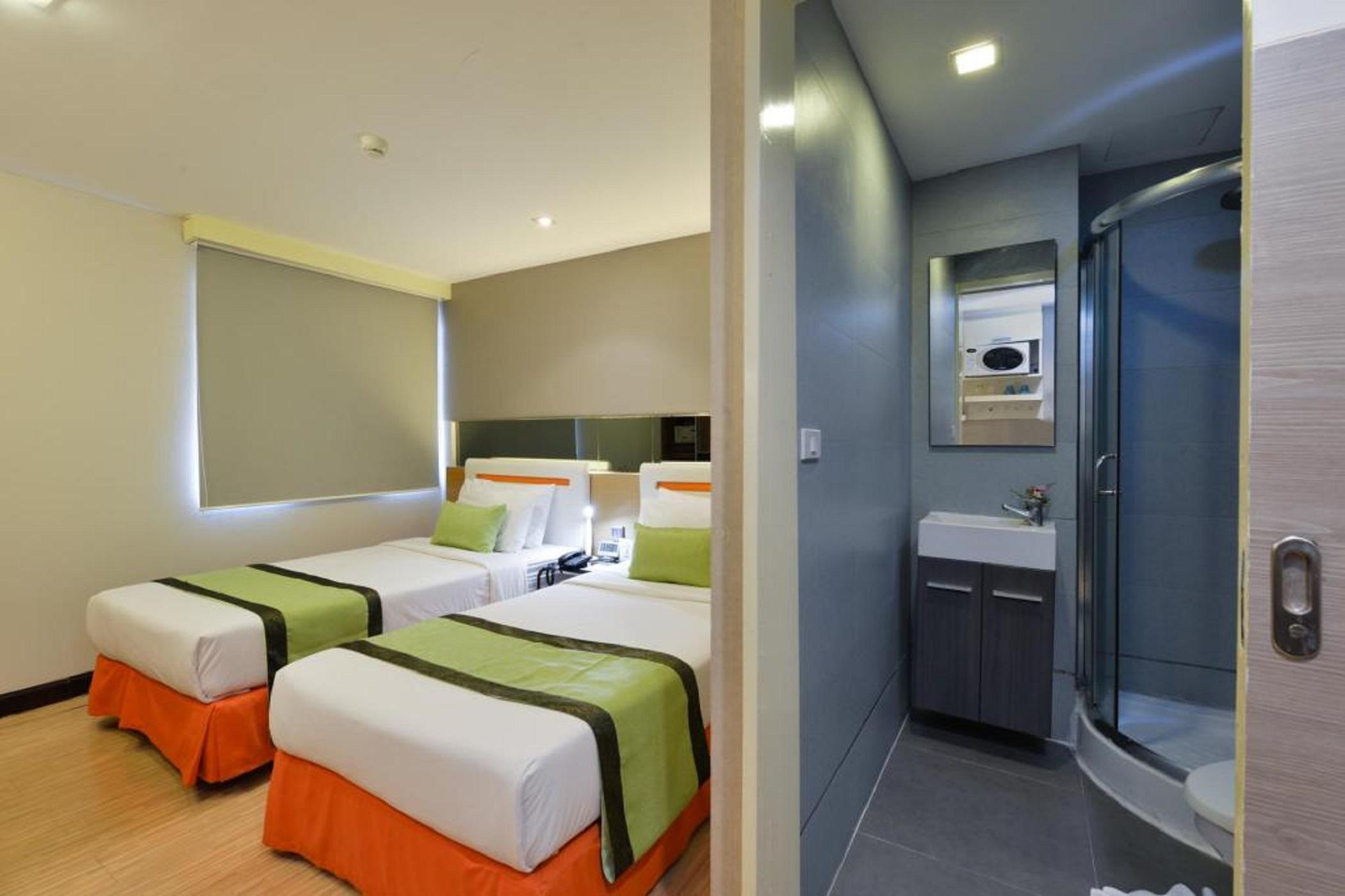 Arawana Express Phromphong Hotel Банкок Екстериор снимка