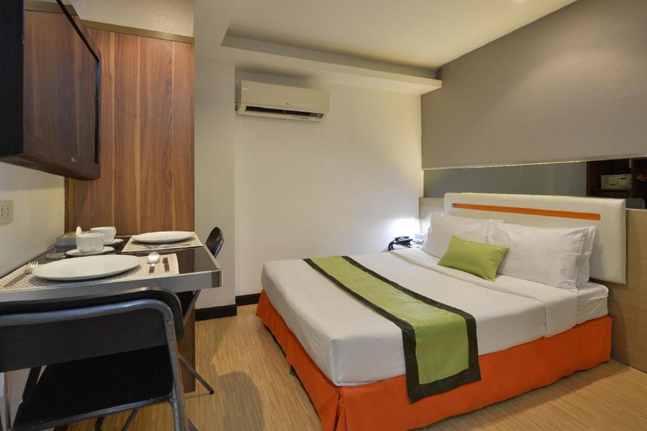 Arawana Express Phromphong Hotel Банкок Екстериор снимка