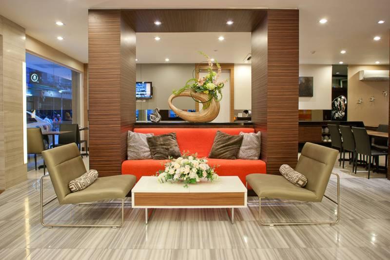 Arawana Express Phromphong Hotel Банкок Екстериор снимка