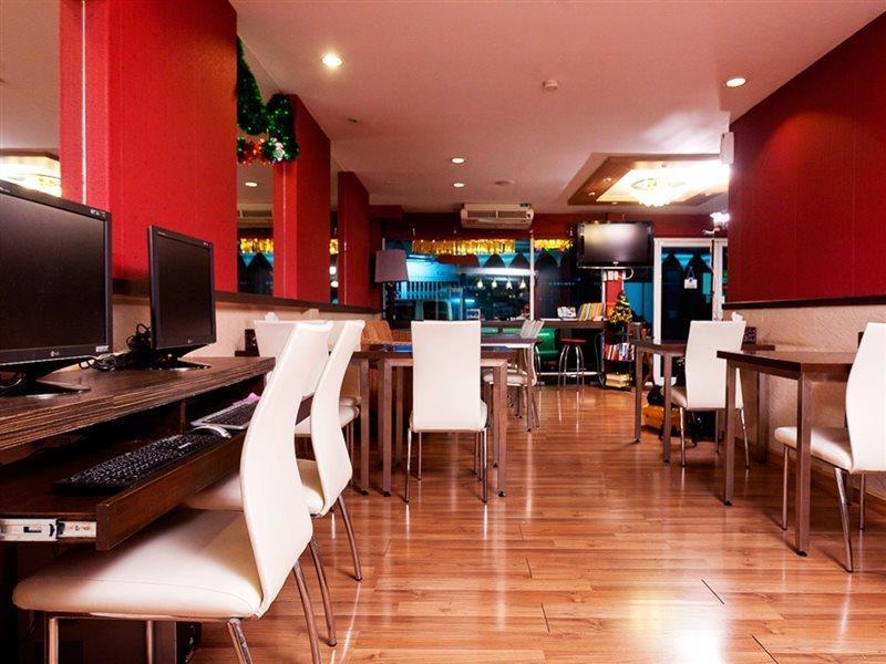 Arawana Express Phromphong Hotel Банкок Екстериор снимка