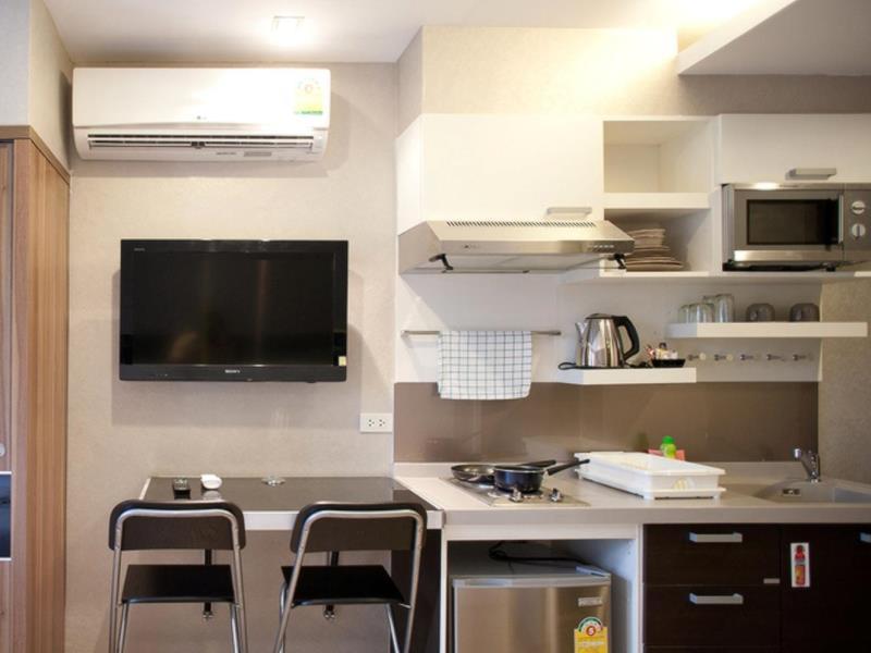Arawana Express Phromphong Hotel Банкок Екстериор снимка