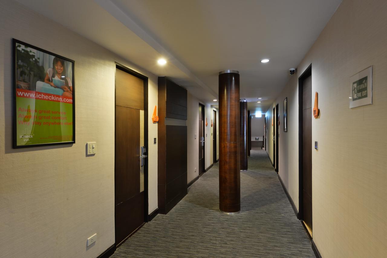 Arawana Express Phromphong Hotel Банкок Екстериор снимка